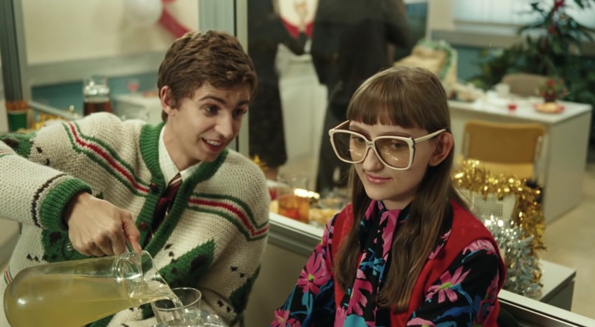 Gymnast Gør livet alder Gucci's Christmas ad longs for the good old days of office parties