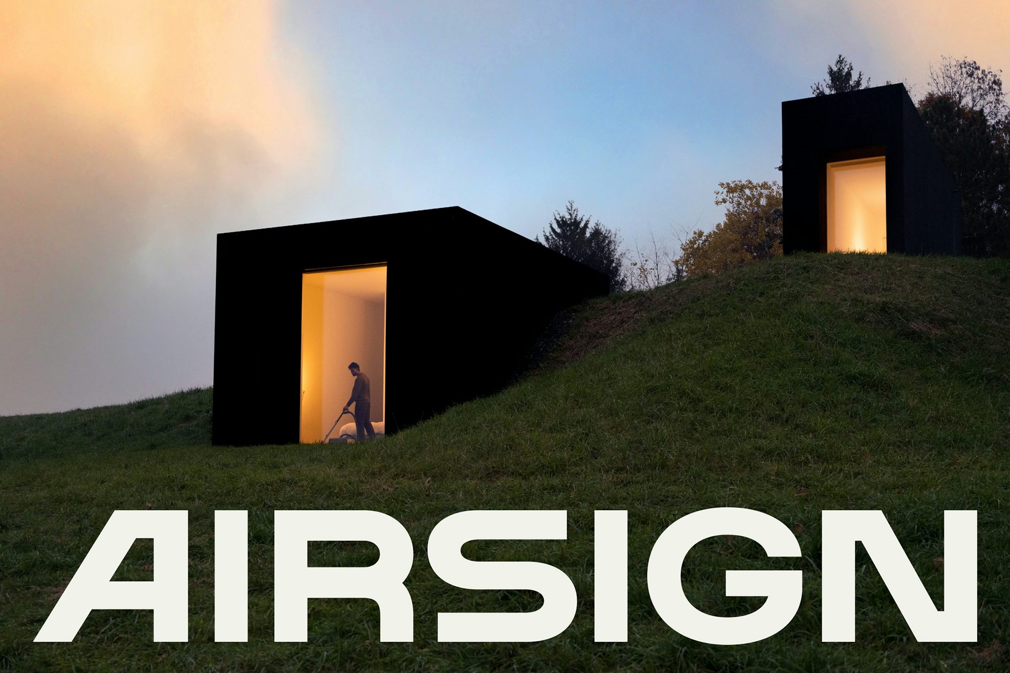 High Tide Airsign branding