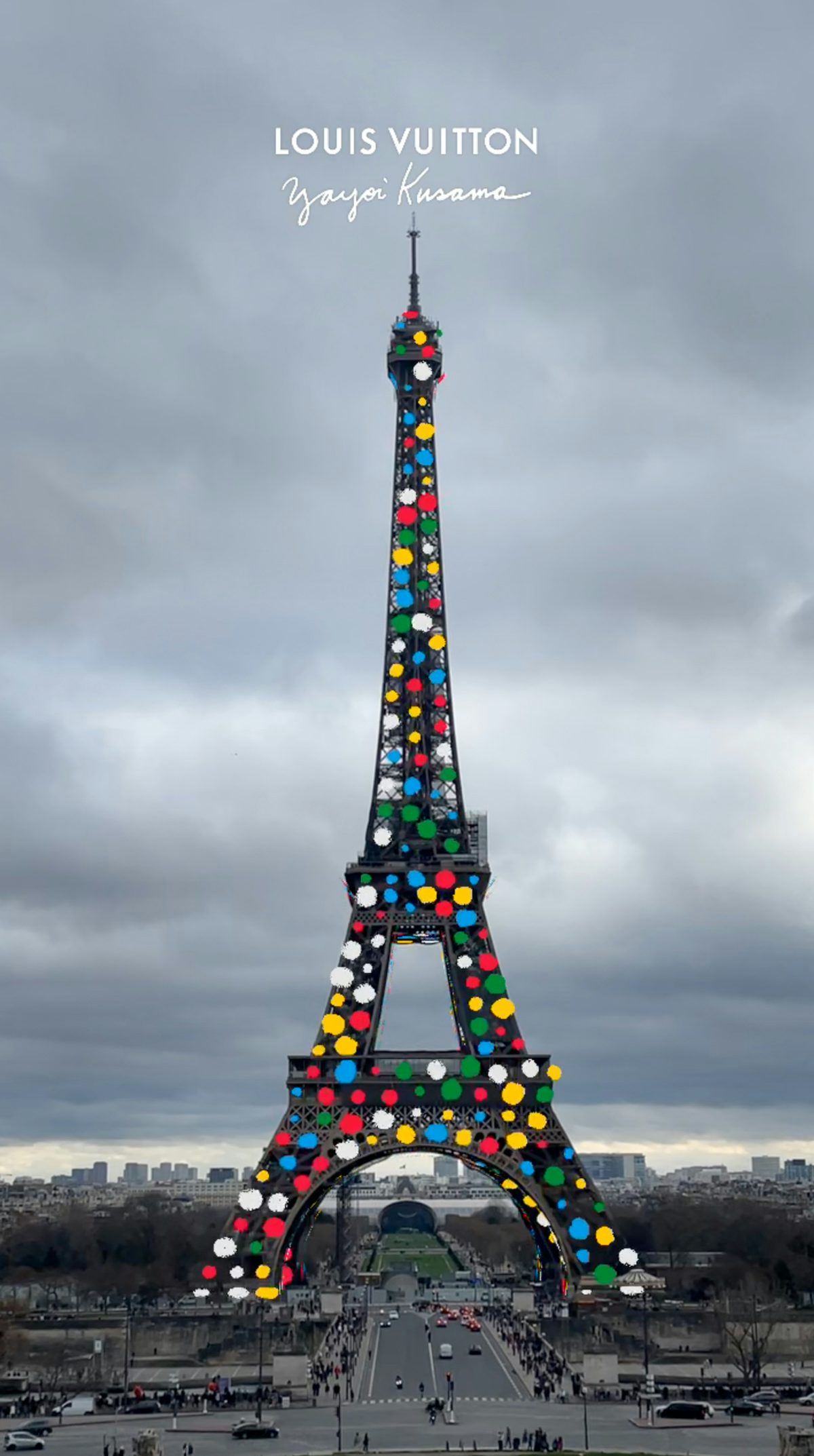 City of Paris orders removal of Louis Vuitton logo from giant Yayoi Kusama  statue 