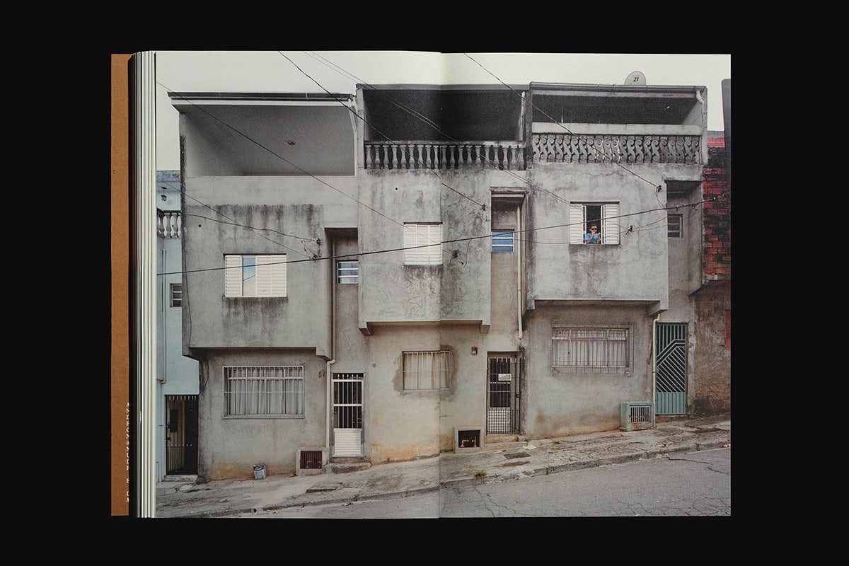 Spread from Quilo magazine showing a photograph of a building across both pages