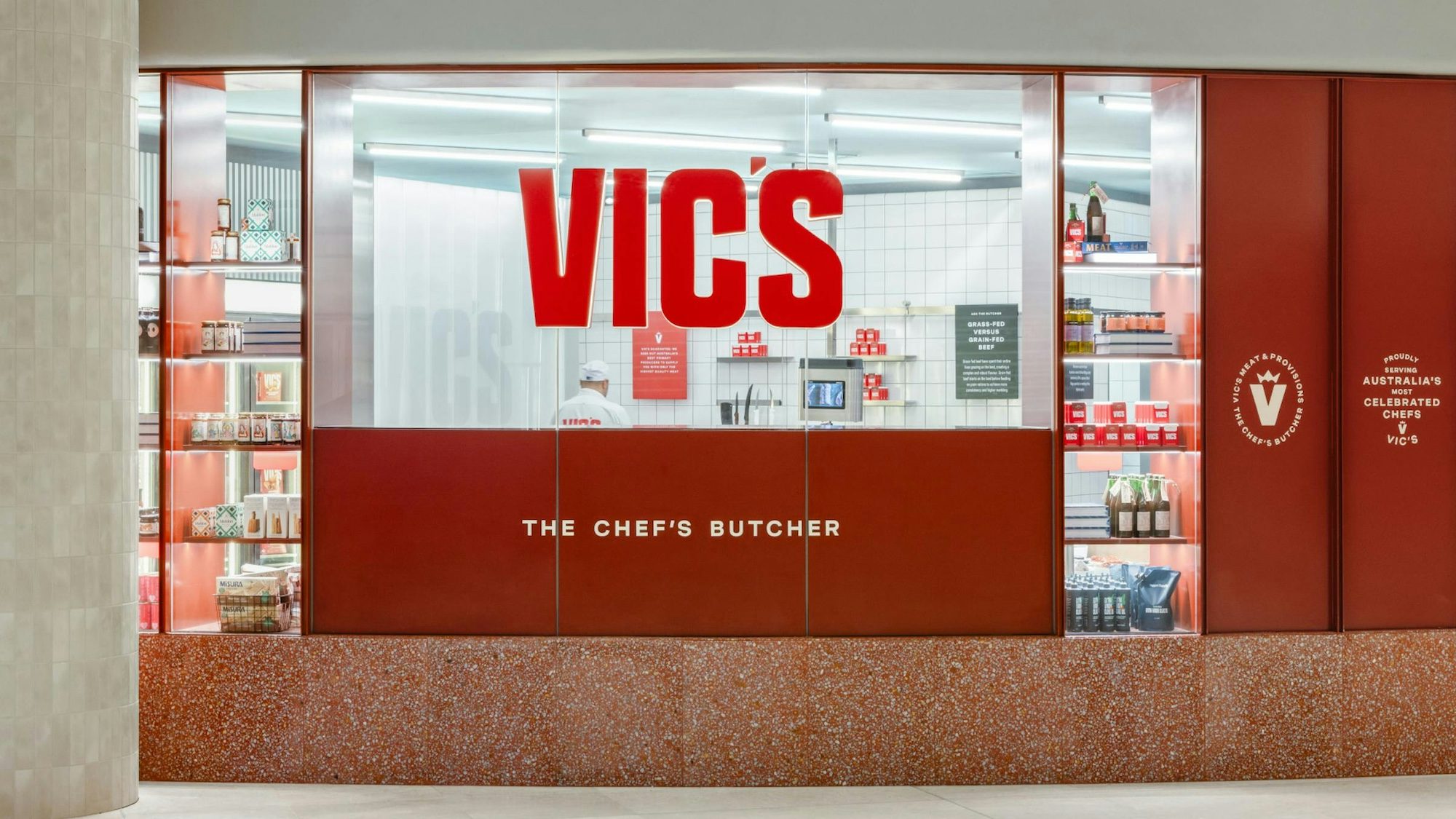 Studio Round; Vic's
