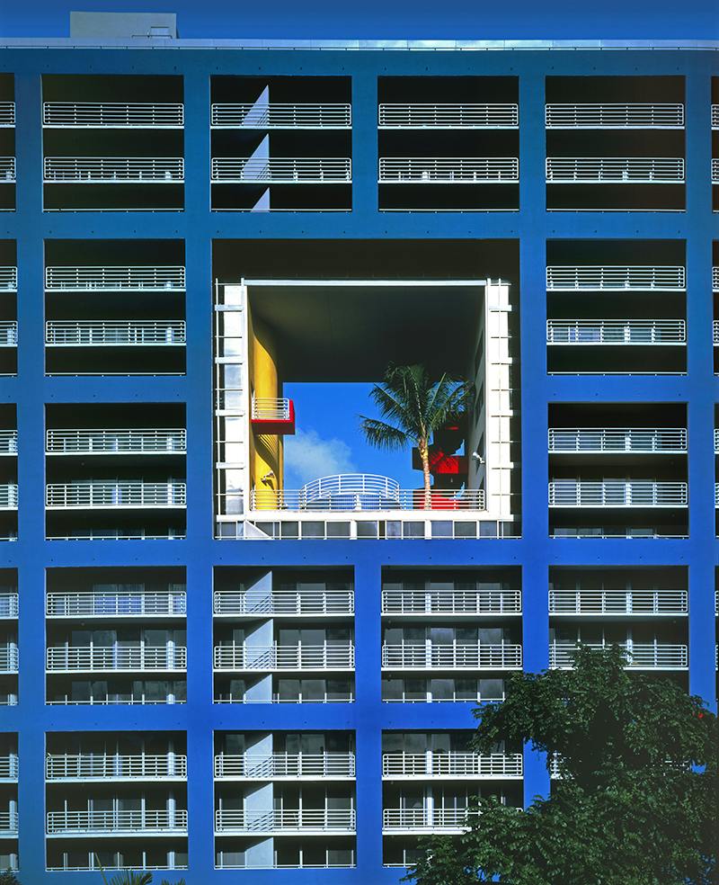 Revisiting Postmodernism in seven key projects